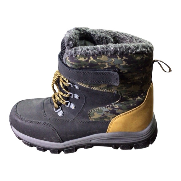 Target Black and Camouflage Winter Boots - Picture 2 of 6